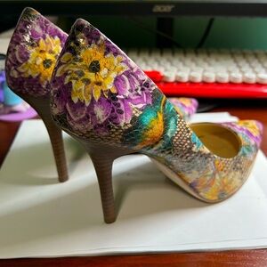 Guess Plasmas Purple/Yellow Multi Size 7.5 M